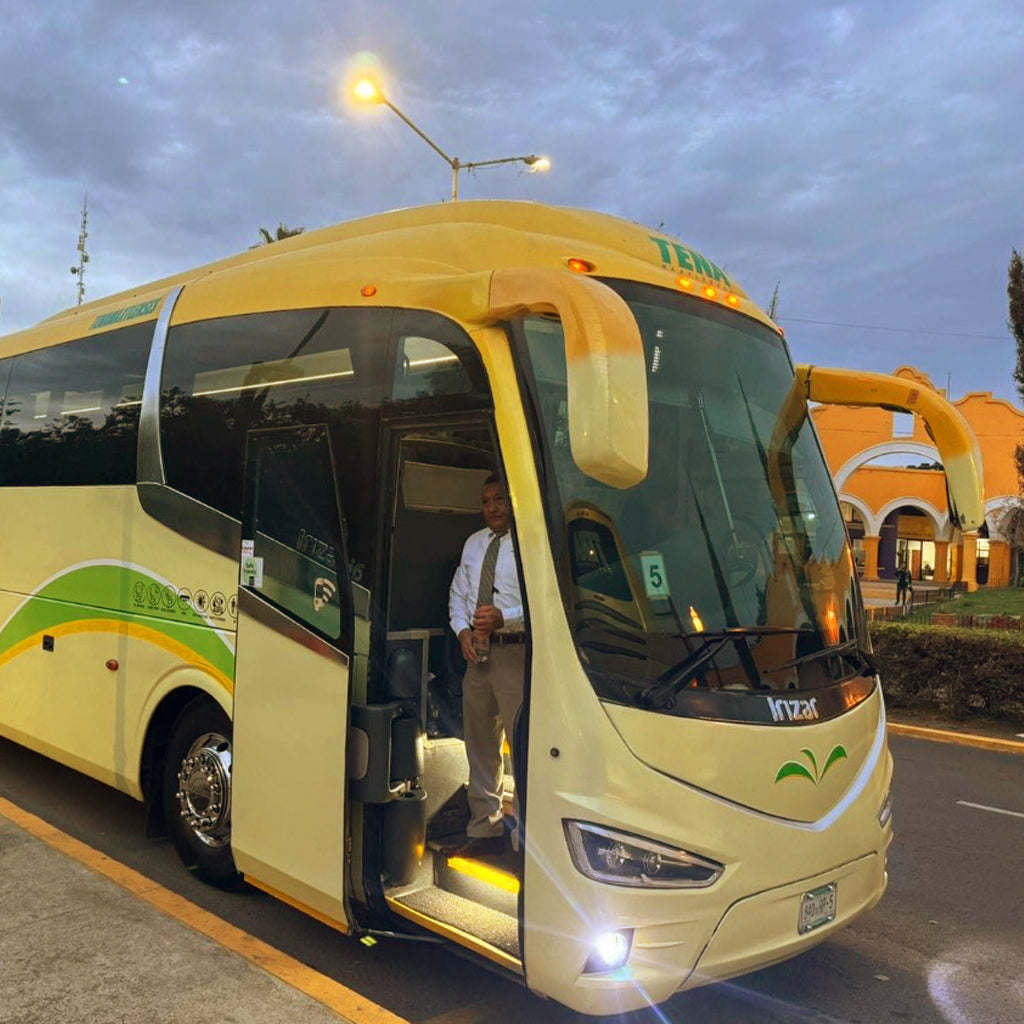 Renta de Autobuses con Chofer para 47 pasajeros